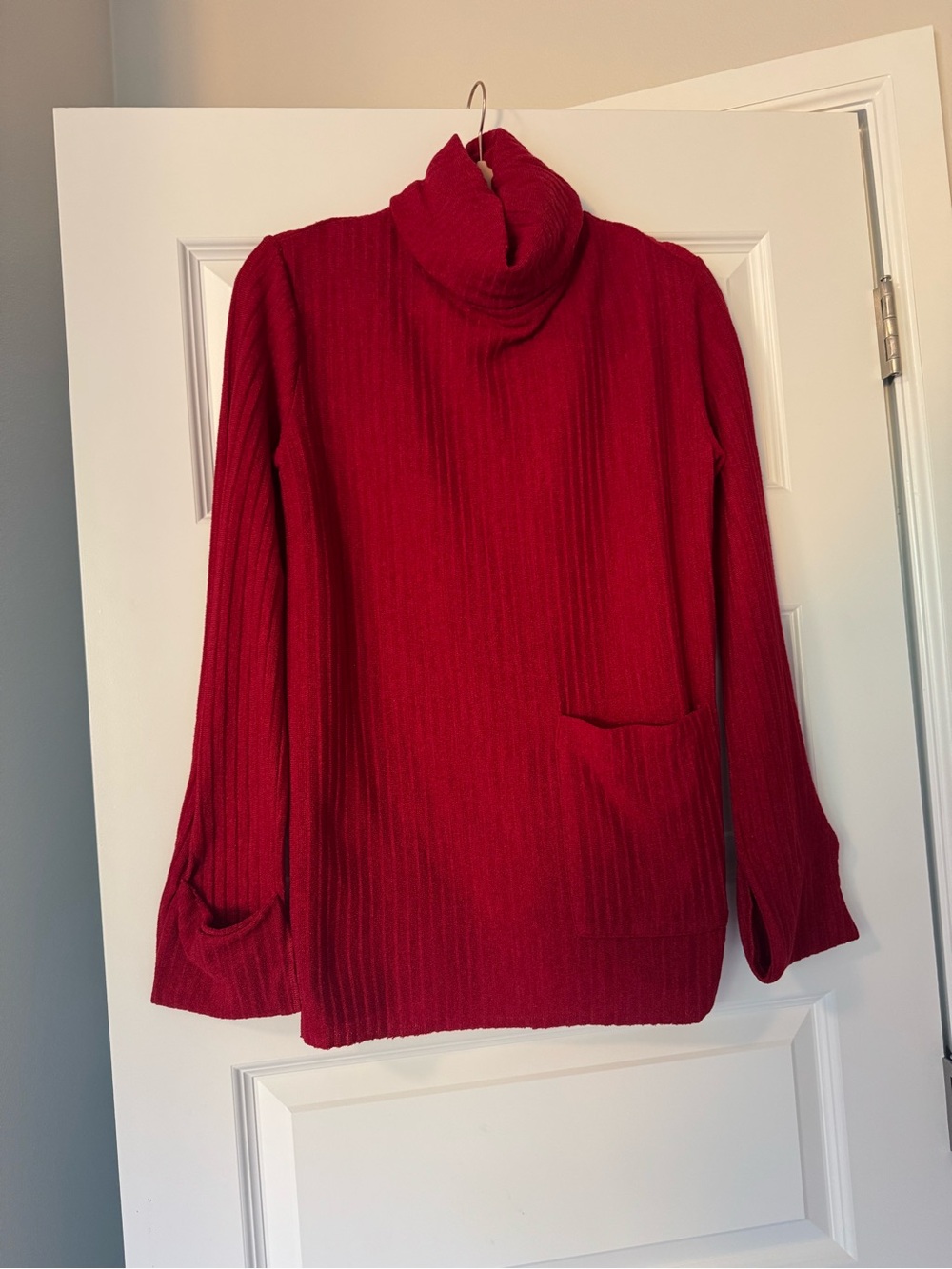 Zara Season Winter 17 Red Turtleneck Sweater with Front Pocket and Rolled Sleeve